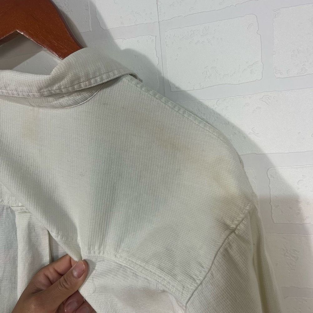 Disney Store Button Down Shirt Womens Size L Off White Pooh Embroidered - Picture 11 of 16